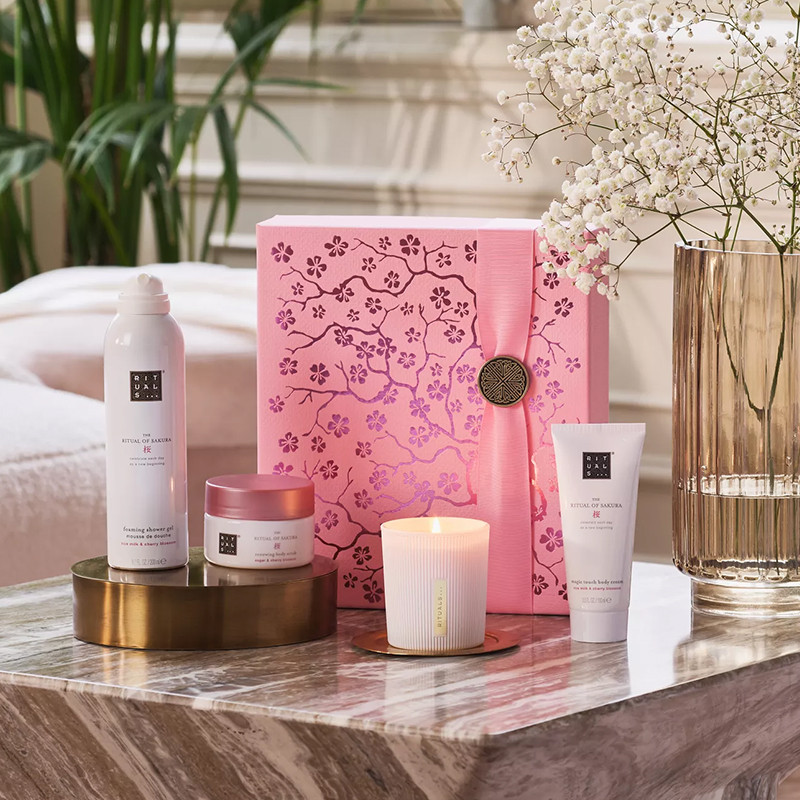 Medium Gift Set The Ritual of Sakura